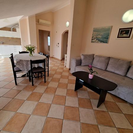 Villa Rouge Crikvenica Extérieur photo