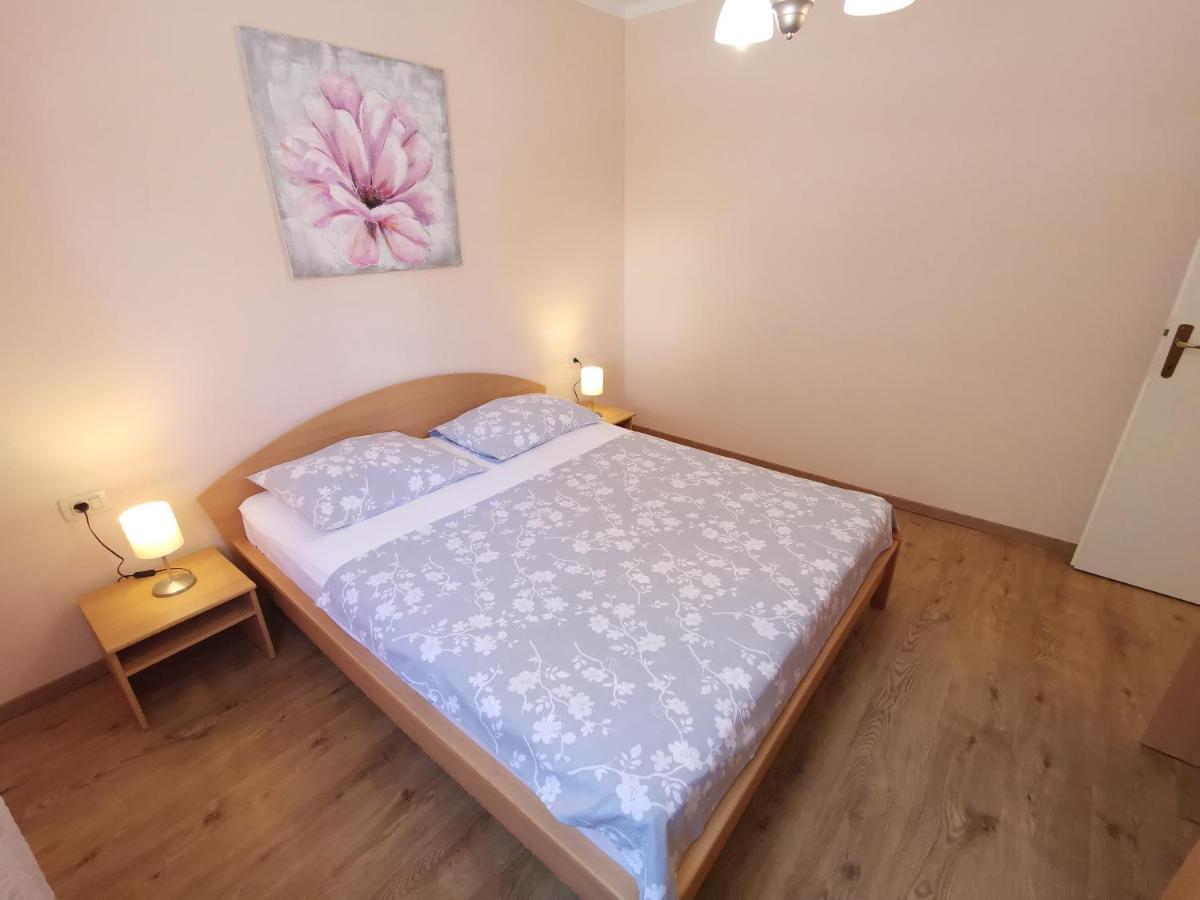 Villa Rouge Crikvenica Extérieur photo