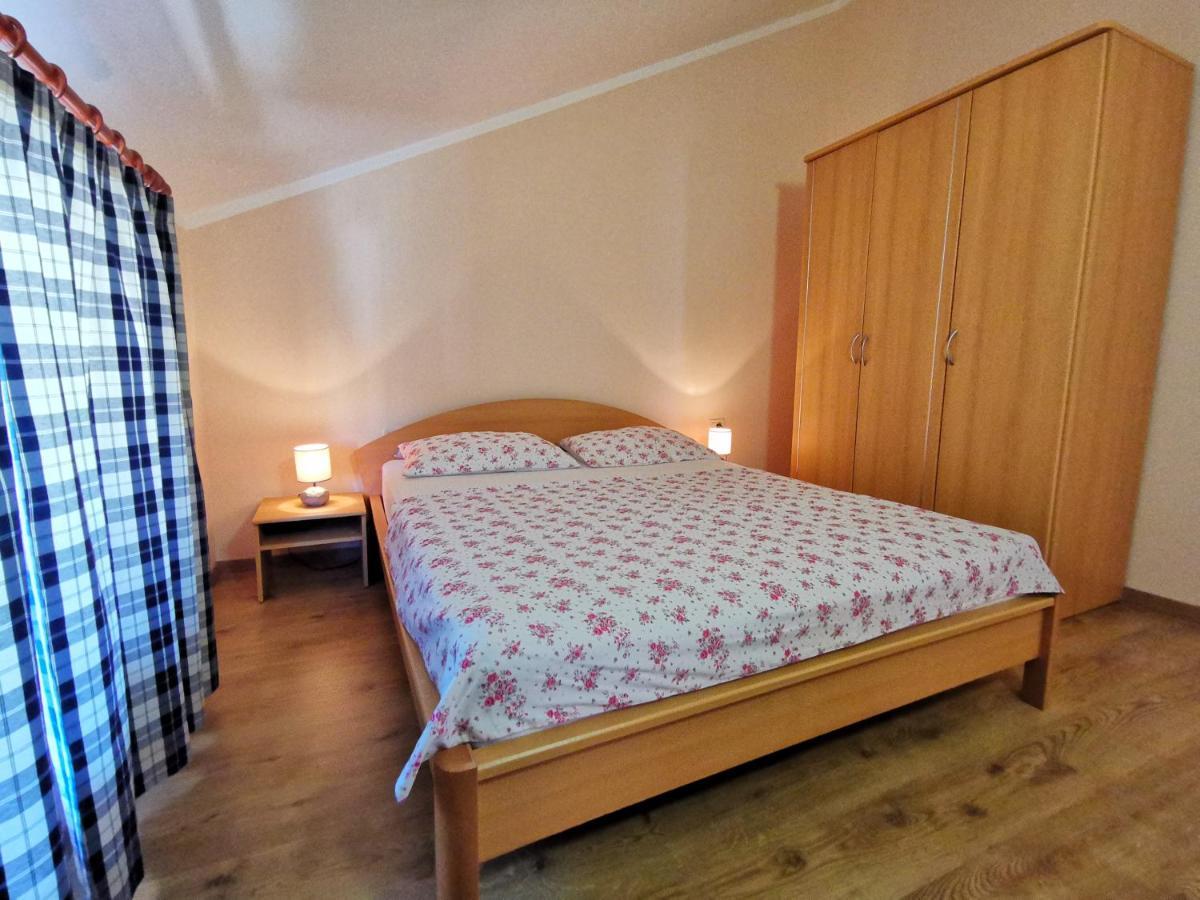Villa Rouge Crikvenica Extérieur photo