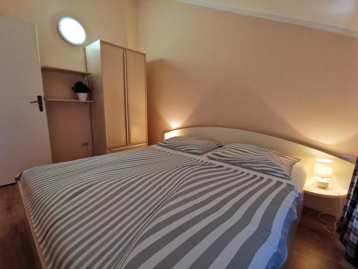 Villa Rouge Crikvenica Extérieur photo